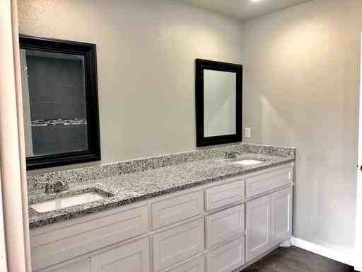 815 Hickory St - Photo 7 of 12
