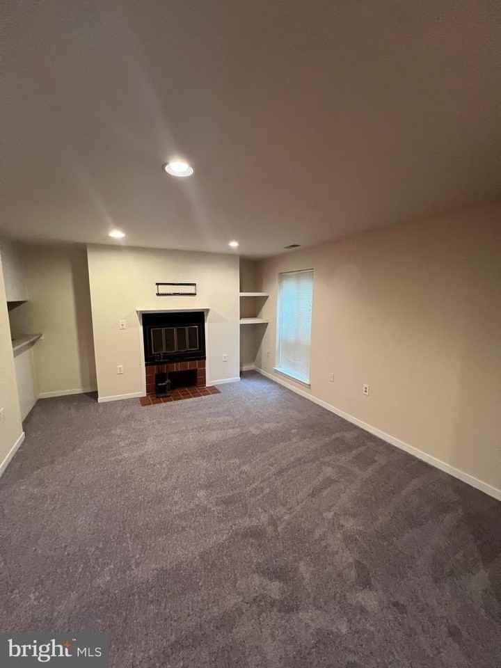 3 Andrew Pl - Photo 4 of 16