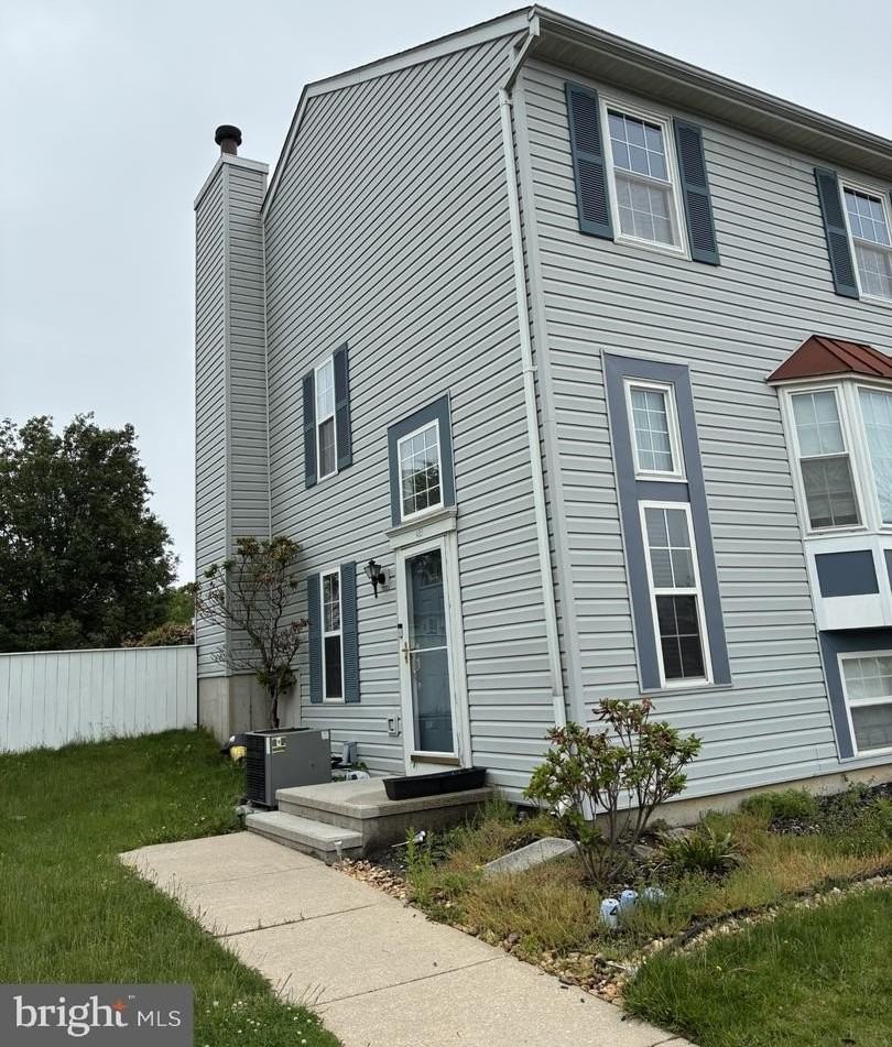 421 Spalding Ct - Photo 2 of 25