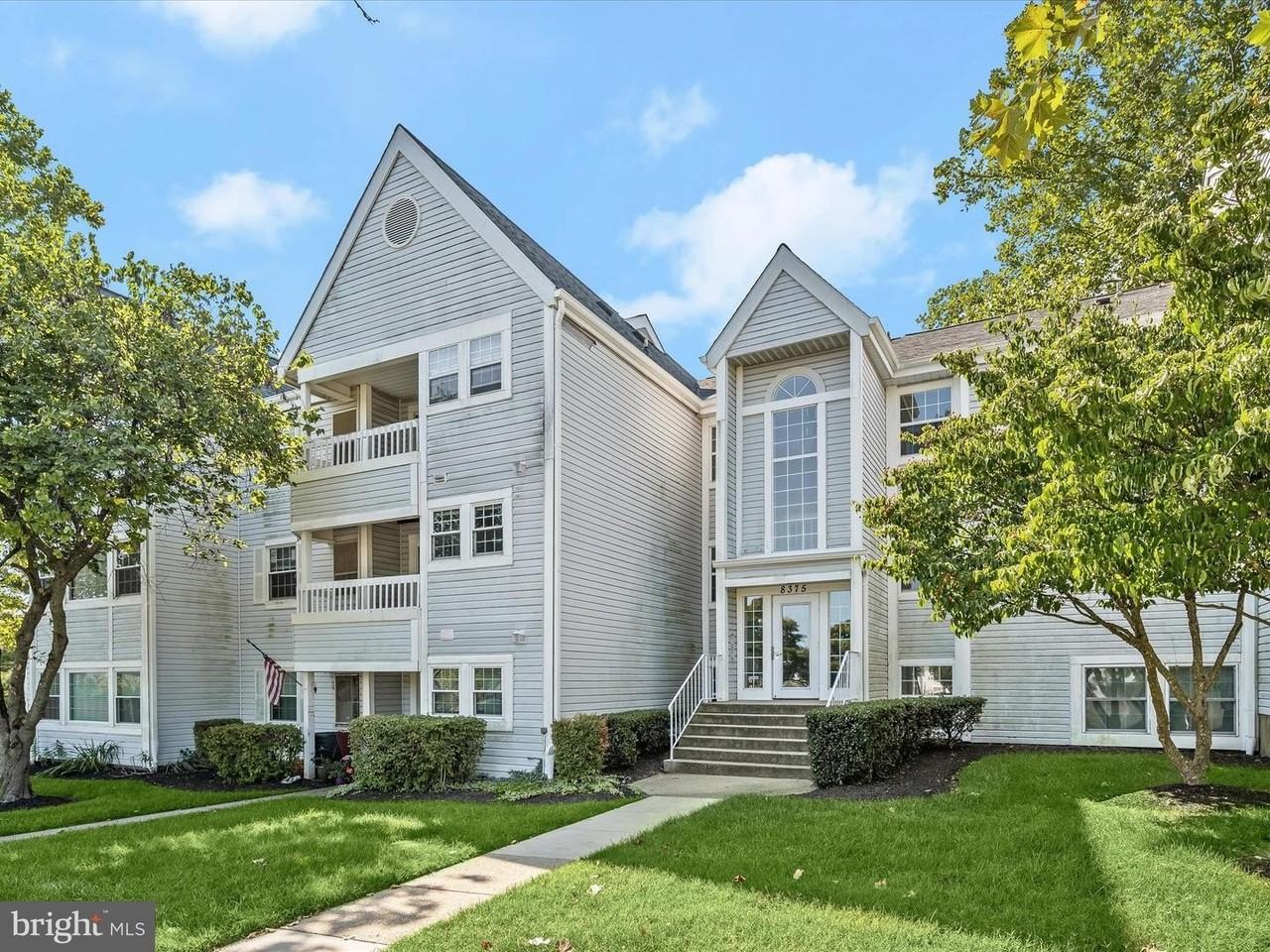 8375 Montgomery Run Rd - Photo 6 of 42