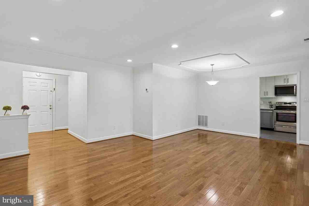 5717 Brewer House Cir - Photo 6 of 34