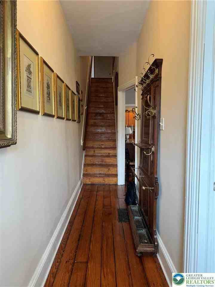417 Linden St - Photo 6 of 30