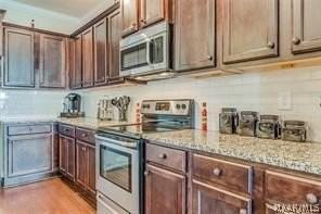 9319 Concord Park Dr - Photo 6 of 33