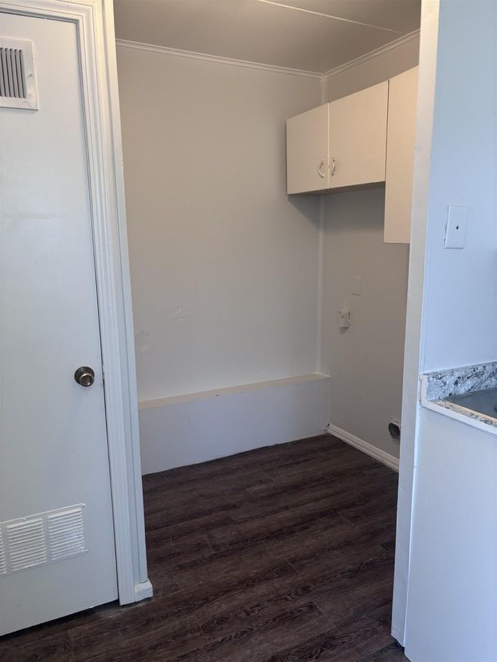 3329 Madewell St - Photo 6 of 8