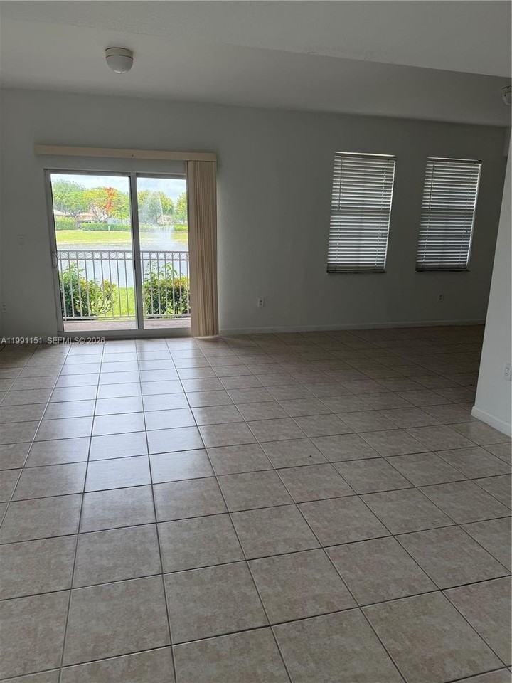 11001 Nw 83rd St #103 - Photo 3 of 12