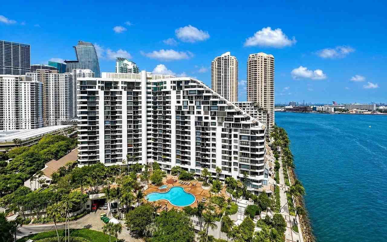 520 Brickell Key Dr #A1113