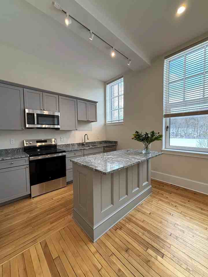 71 Montague City Road - Photo 3 of 11