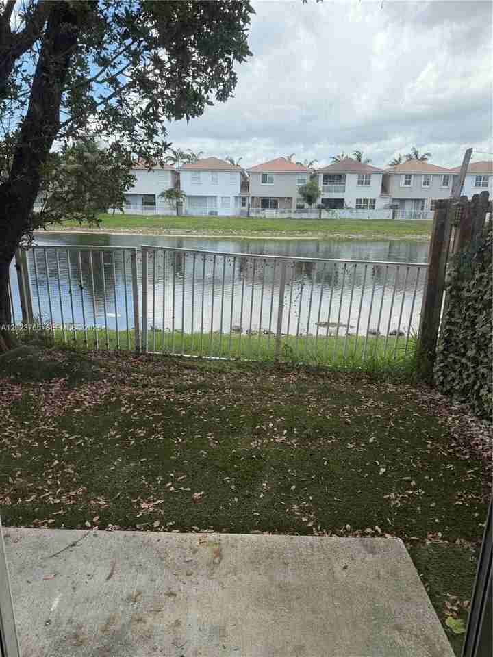 10803 Nw 83rd St #2-1 - Photo 2 of 8
