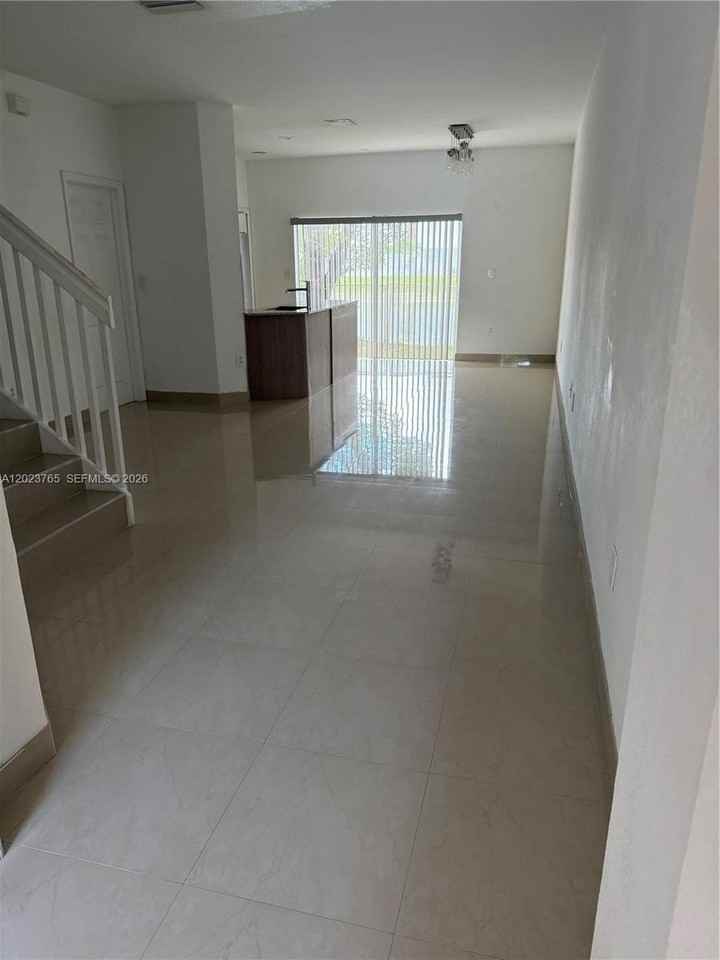 10803 Nw 83rd St #2-1 - Photo 6 of 8
