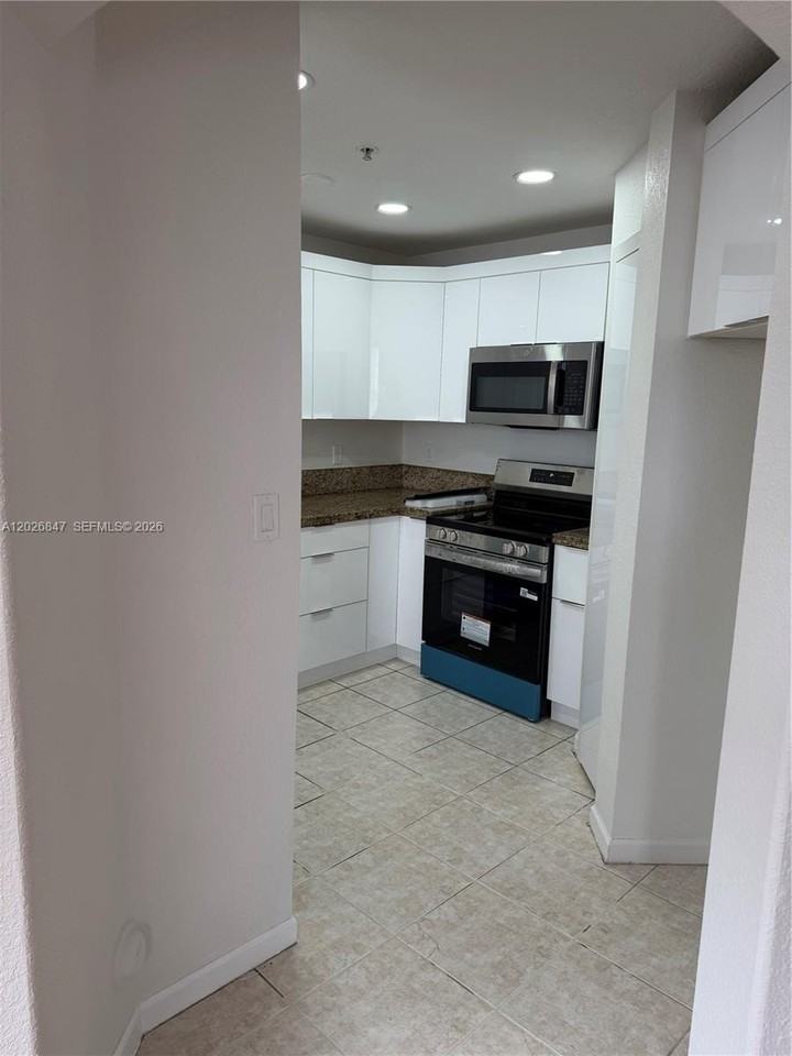 10902 Nw 83rd St #111 - Photo 2 of 16