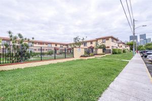 featured image of 637 Sw 11th St #6W