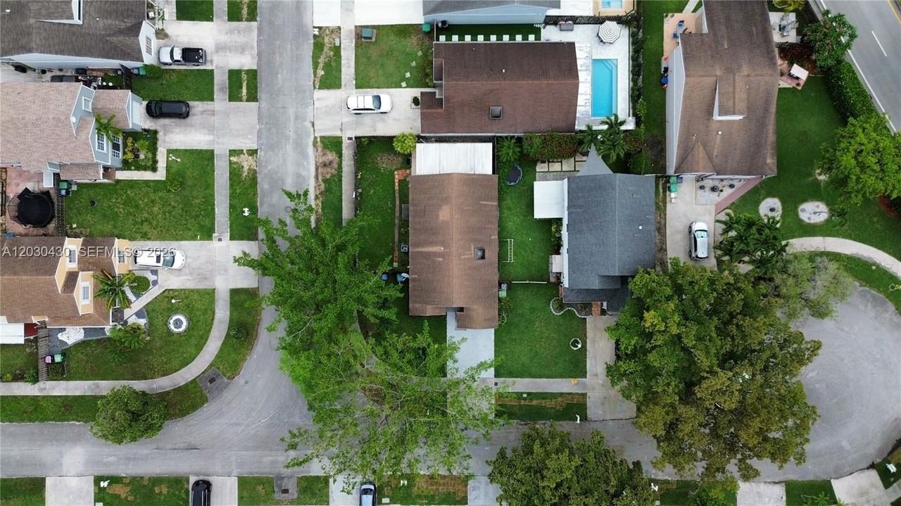 12713 Sw 146th Ln #0 - Photo 3 of 19