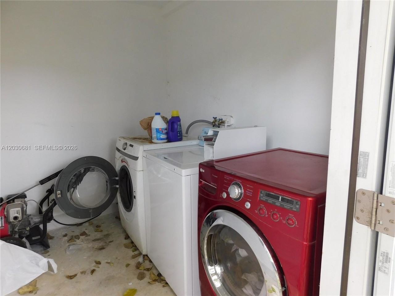1605 Nw 26th St #B - Photo 5 of 14