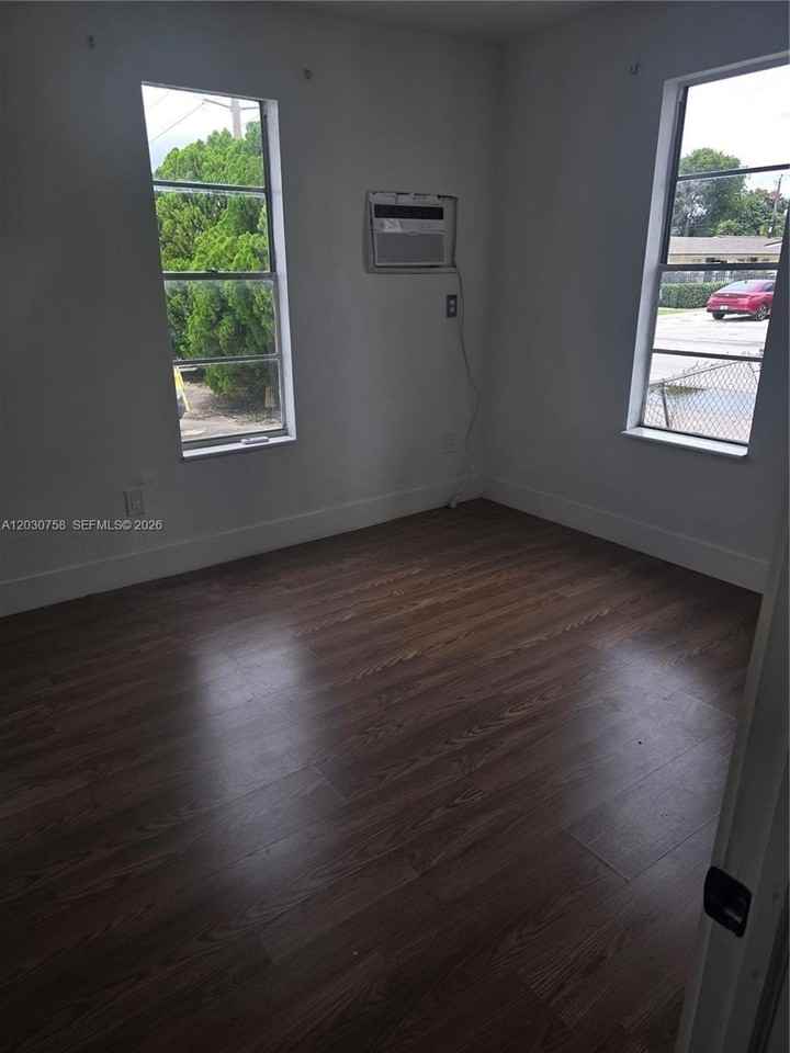 66 W 13th St #3 - Photo 5 of 10