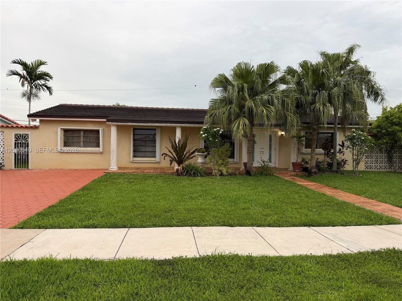 3541 Sw 125th Ct - Photo 2 of 9