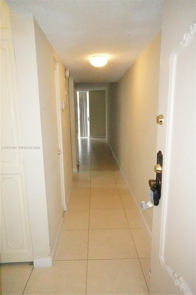 3650 Inverrary Dr #1M - Photo 6 of 31