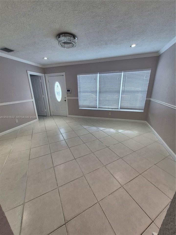 5653 Coconut Rd #5653 - Photo 4 of 22