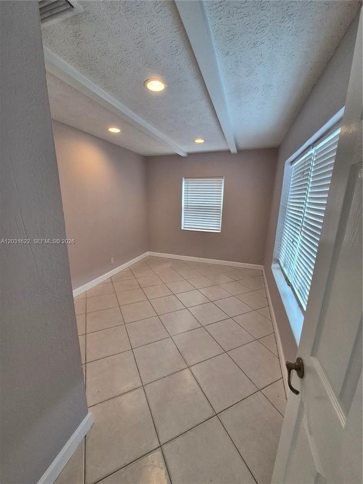 5653 Coconut Rd #5653 - Photo 5 of 22