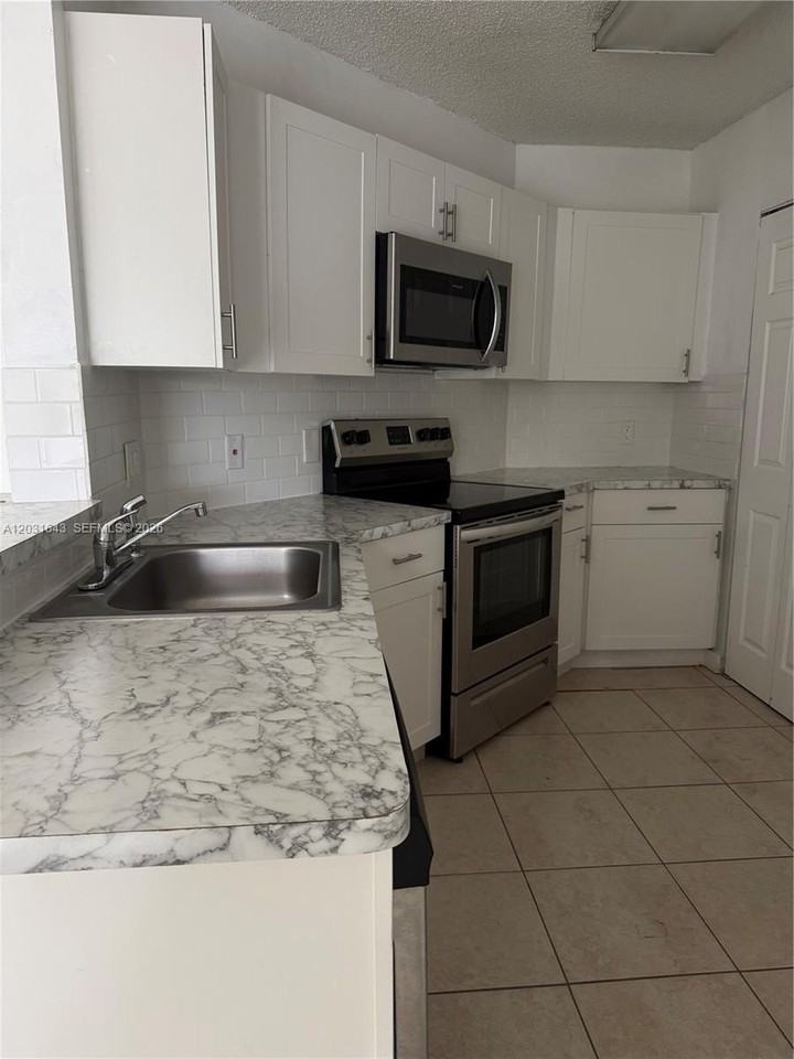 6276 Nw 186th St #311 - Photo 5 of 12