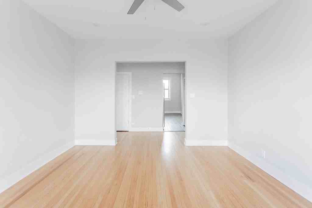 1409 E 61st Pl #2 - Photo 3 of 10