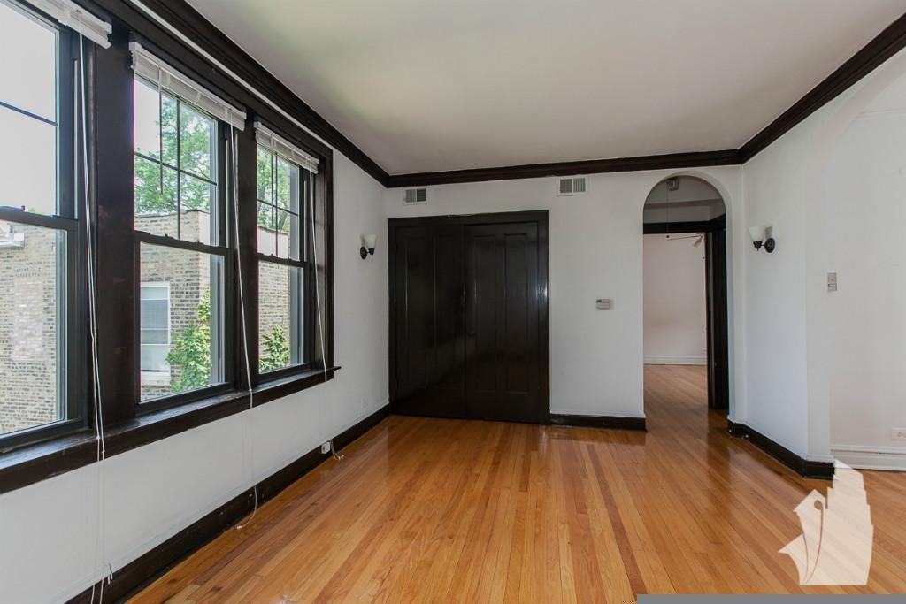 3620 N Marshfield Ave #3620-1C - Photo 3 of 8