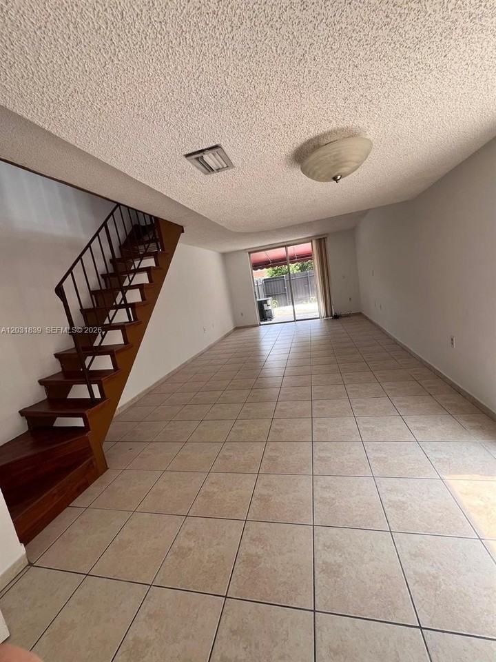 1074 W 38th St #32 - Photo 5 of 18