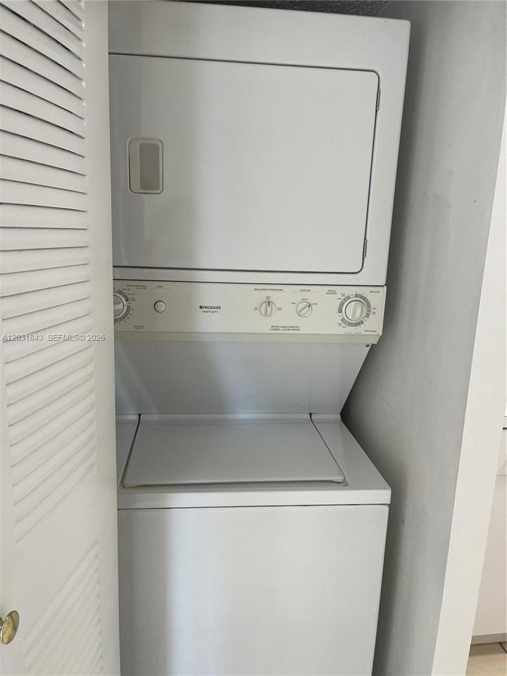 8321 Nw 7th St #1-407 - Photo 6 of 19