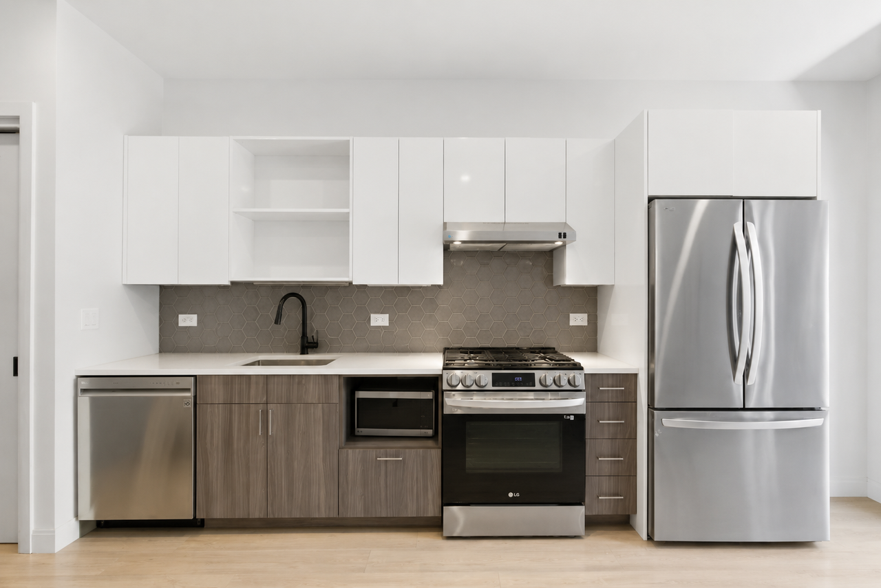 948 W Sunnyside Ave #210 - Photo 5 of 17