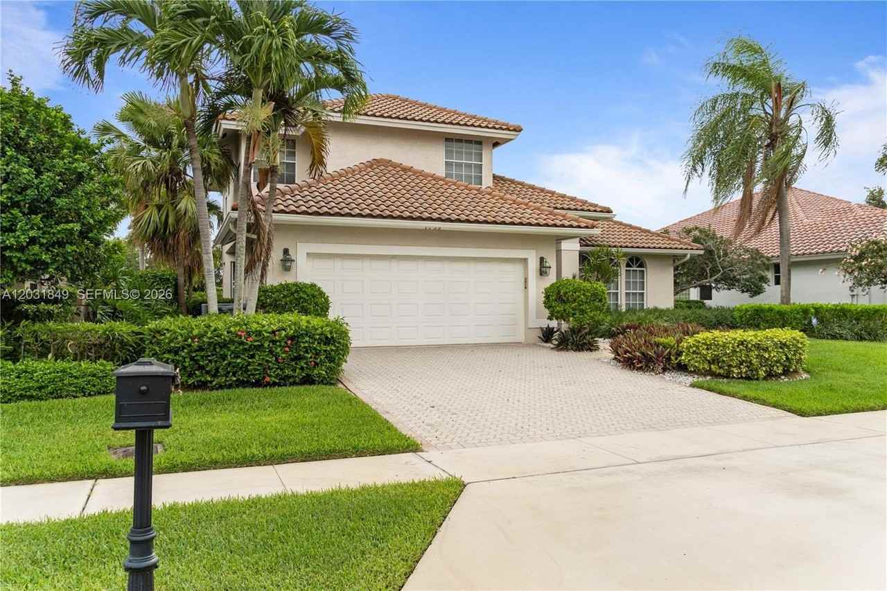 7759 La Corniche Cir - Photo 3 of 37