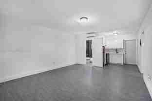 730 Ne 128th St #7 - Photo 1 of 1