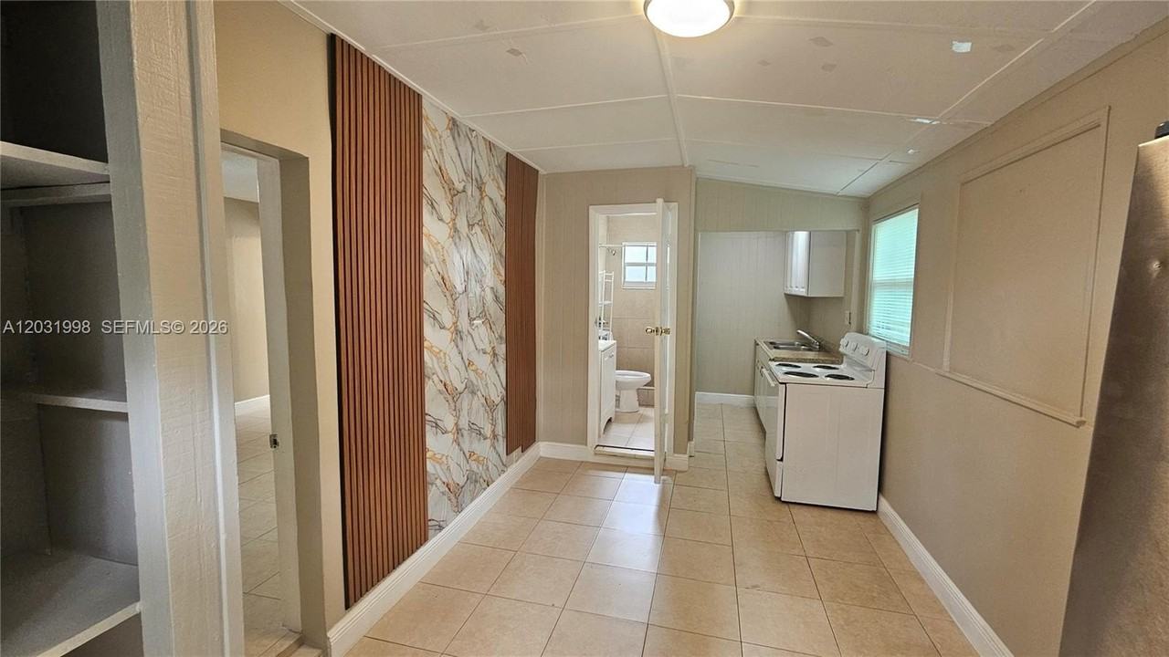1840 Fern Rd #3 - Photo 5 of 10