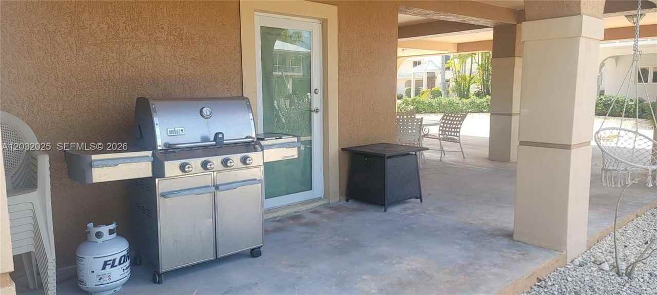 51 W Plaza Del Lago - Photo 7 of 43