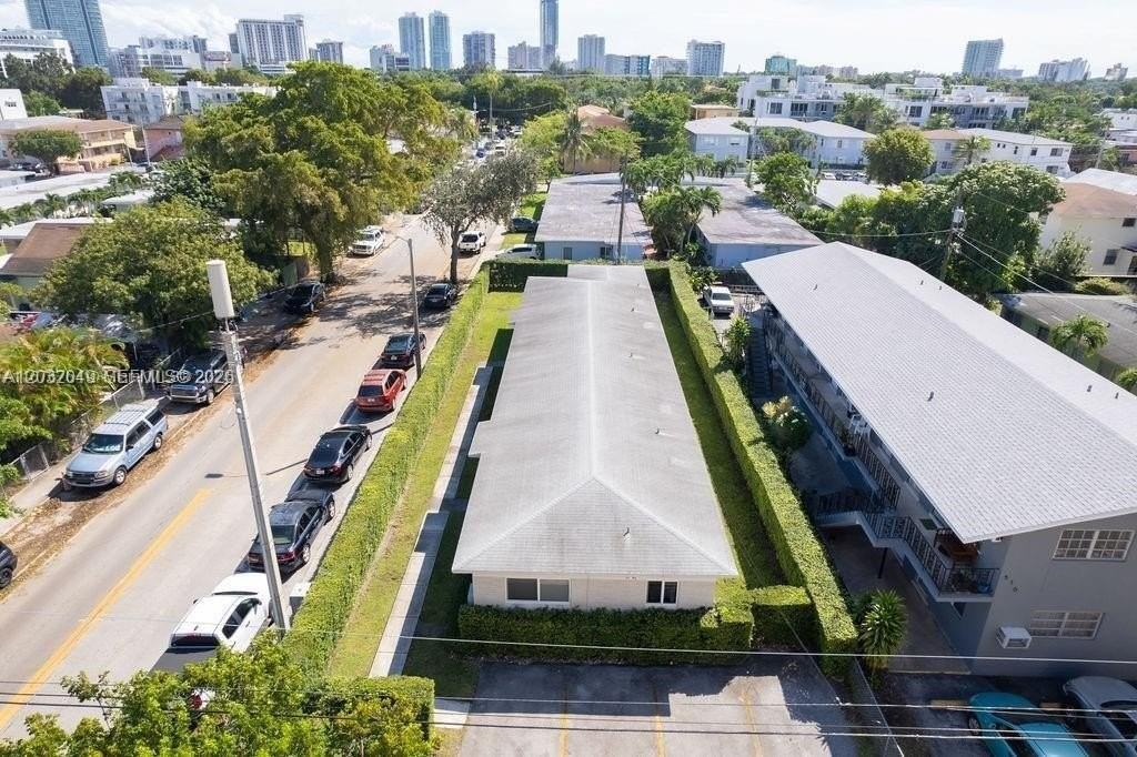 900 Sw 5th Ave #3 - Photo 2 of 32