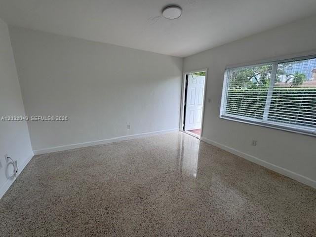 900 Sw 5th Ave #3 - Photo 7 of 32