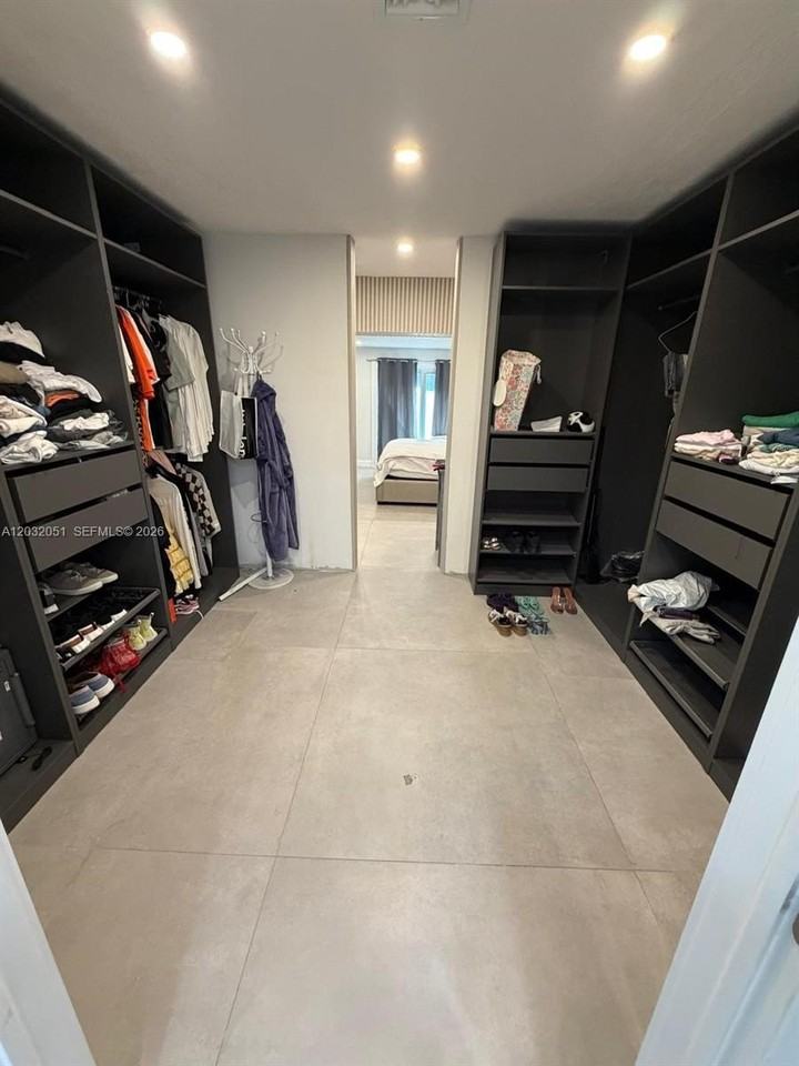 2810 Riverland Rd - Photo 5 of 45