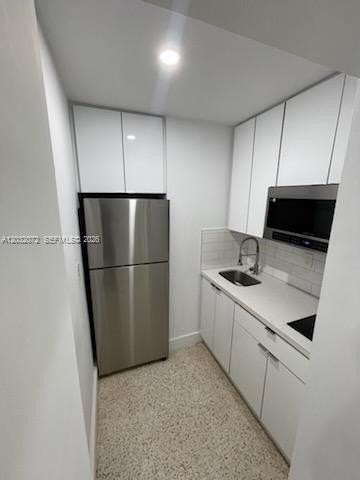 1010 Sw 84th Ave #2 - Photo 4 of 7