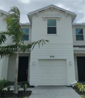 featured image of 652 Se Lake Falls St