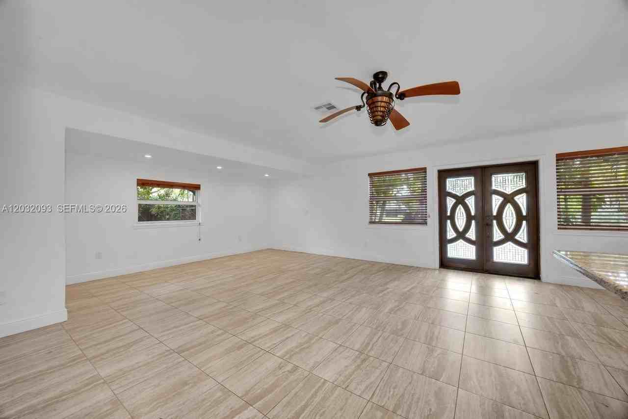 13720 Sw 74th Ct - Photo 7 of 27