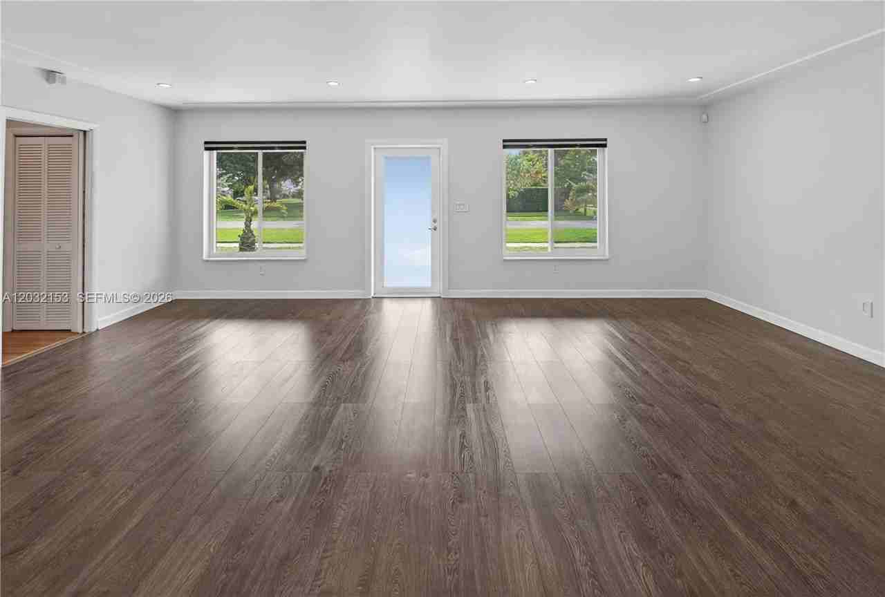 10025 Ne 3rd Ave - Photo 7 of 50