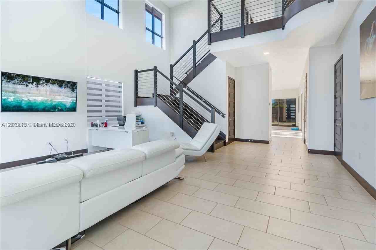 13659 Sw 159th Ave - Photo 4 of 24
