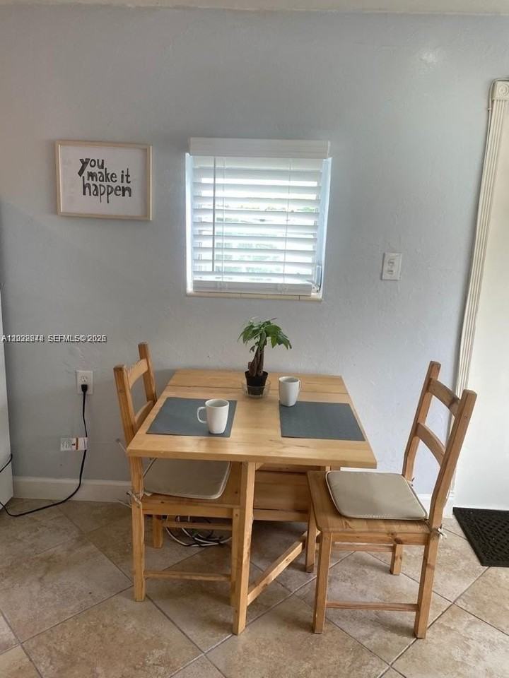 2526 Mckinley St #C - Photo 7 of 12