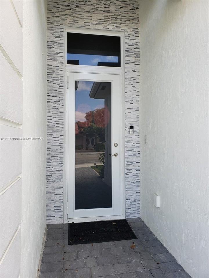701 Nw 127th Pl - Photo 2 of 15