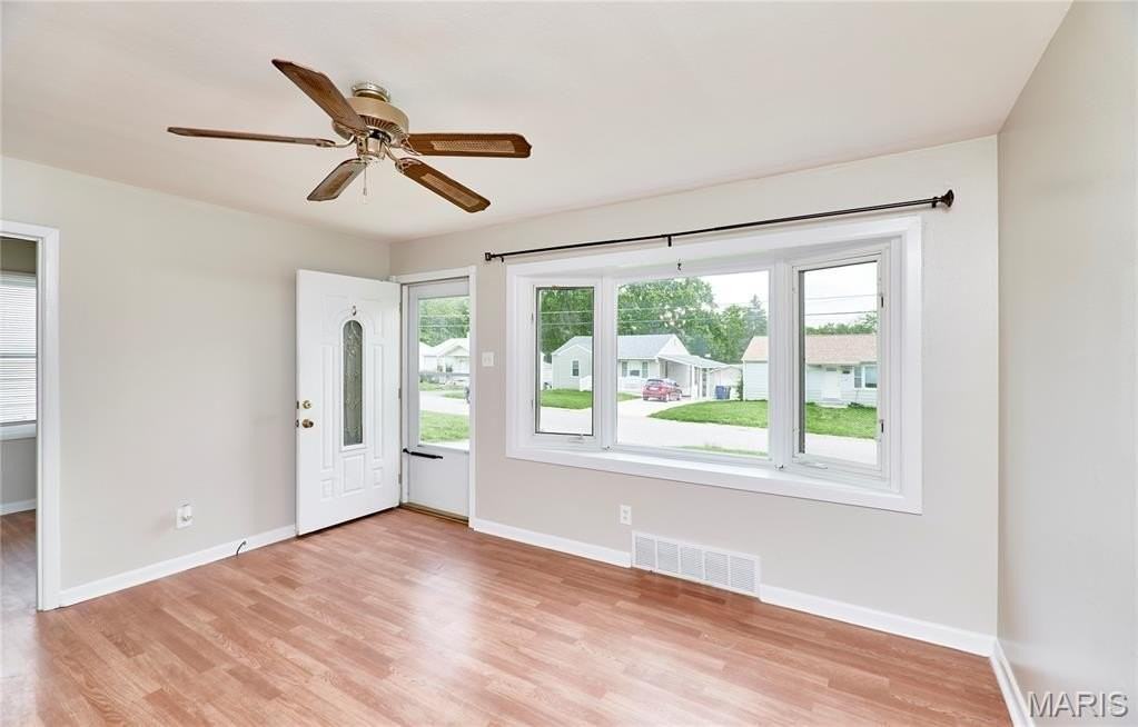 11042 Florence Ave - Photo 6 of 21