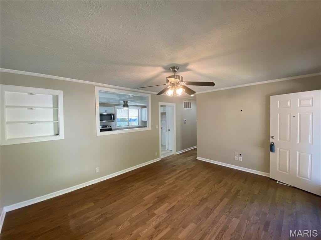 2942 Chance Dr - Photo 2 of 14