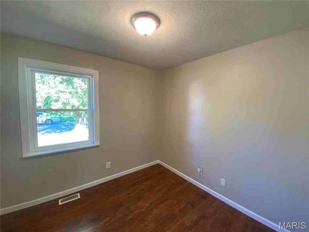 2942 Chance Dr - Photo 6 of 14