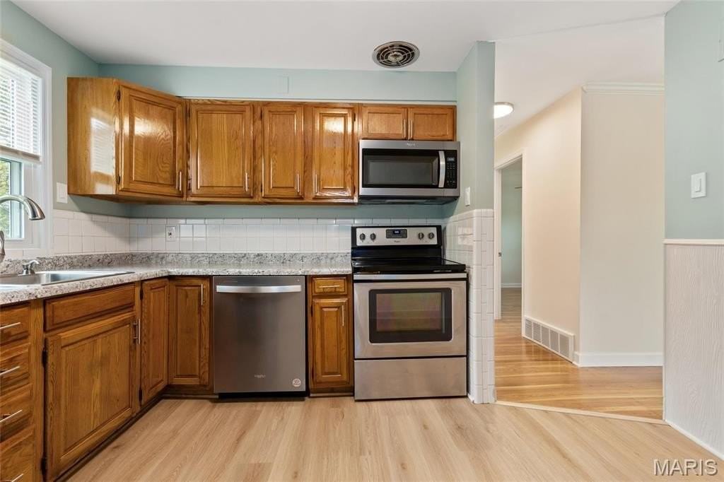 637 Karess Dr - Photo 6 of 27