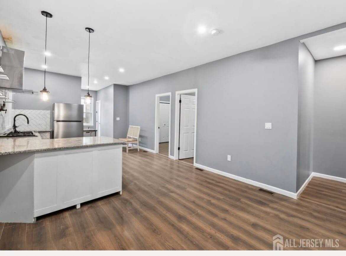 487 S 17th St #1 - Photo 2 of 14