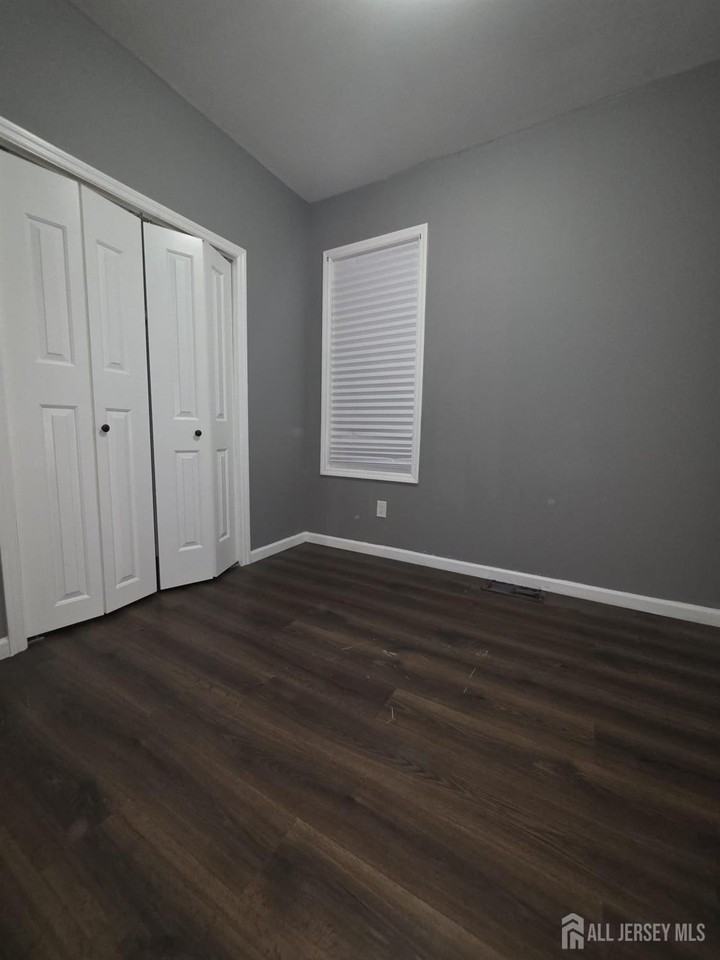 487 S 17th St #1 - Photo 4 of 14