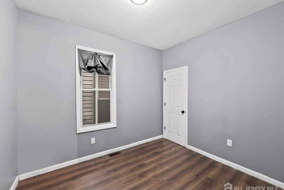 487 S 17th St #1 - Photo 6 of 14