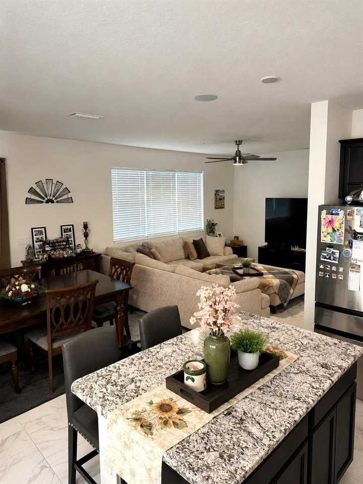 2726 89th Street Cir E - Photo 5 of 18